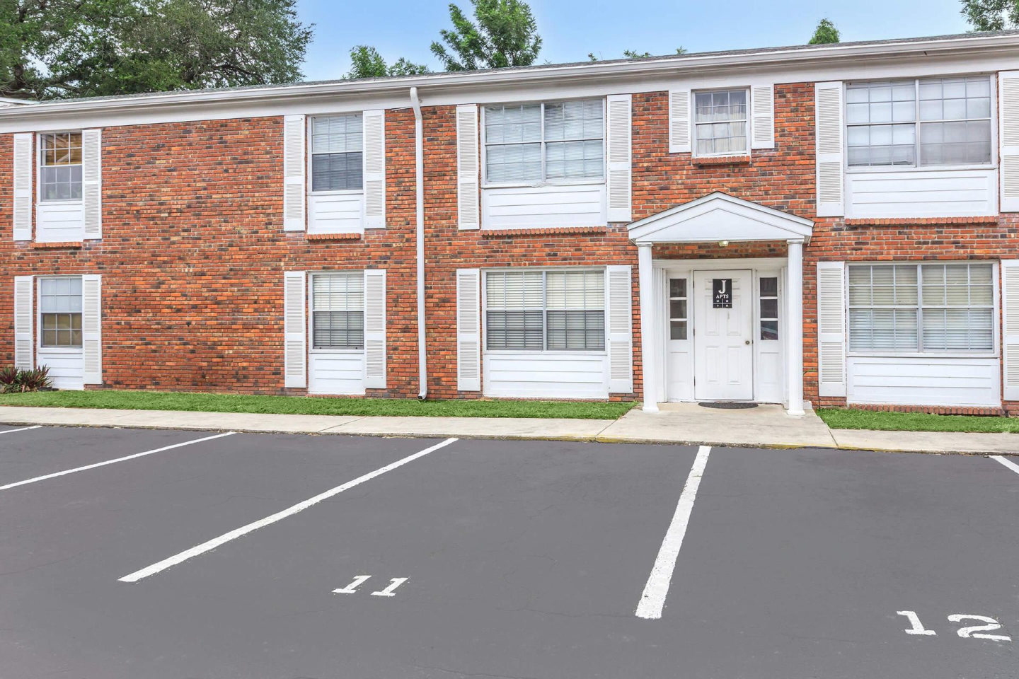 Cortez Plaza Apartments Image 1