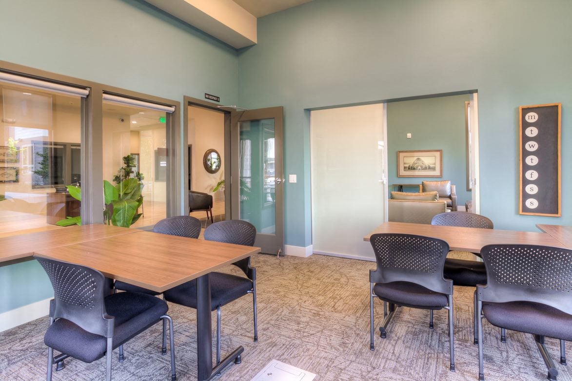 Puget Park Apartments Image 4