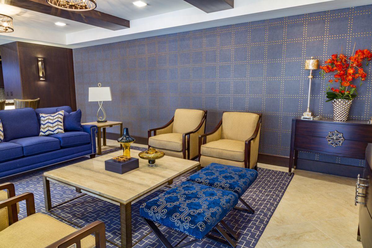 Alinea Town and Country Image 47