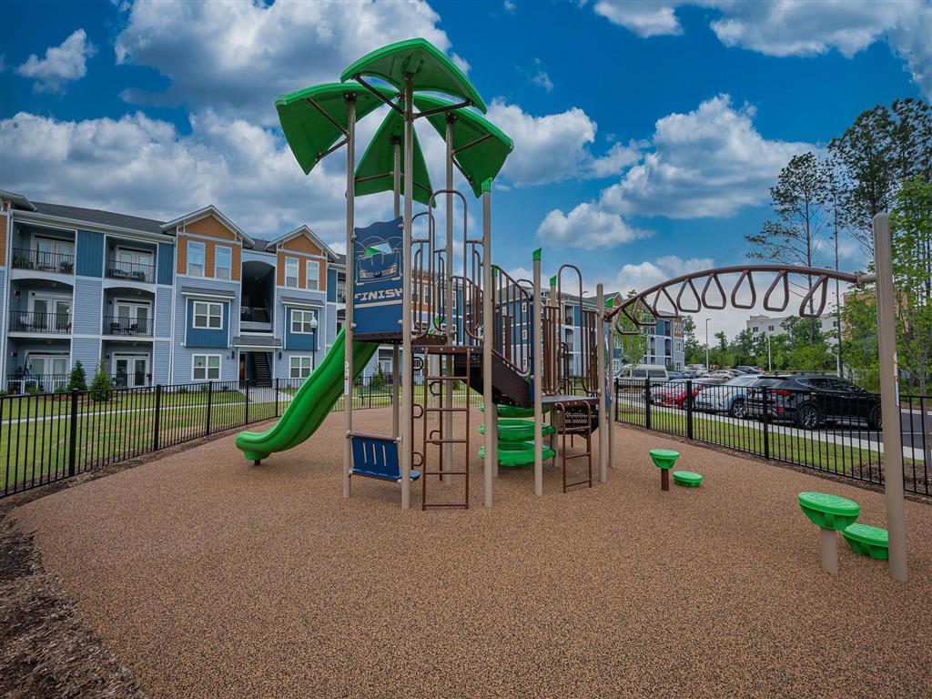 Hawthorne at Pine Forest Image 14
