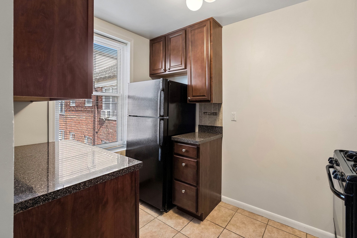 188 Bellevue Ave Image 18