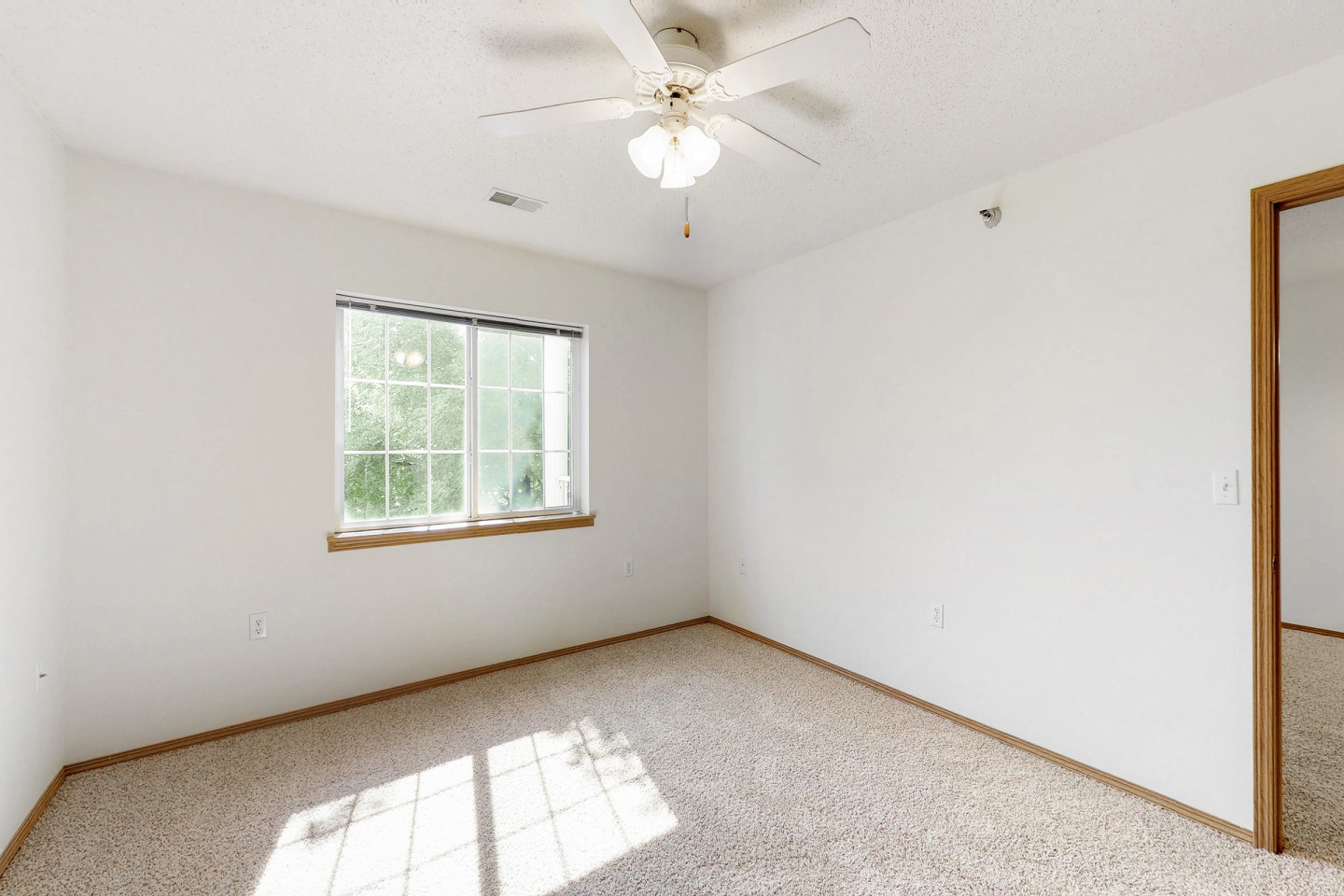 Platinum Valley Apartments Image 45