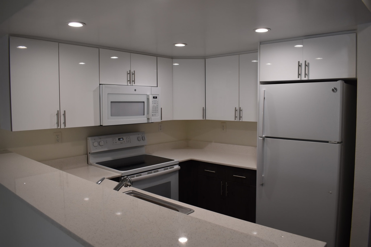 Aventura Harbor Apartments Image 27