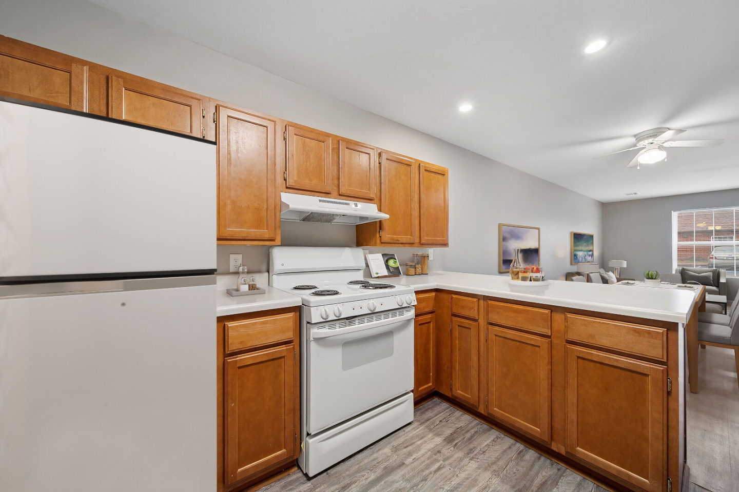 East Oaks Village - Senior Housing Image 3