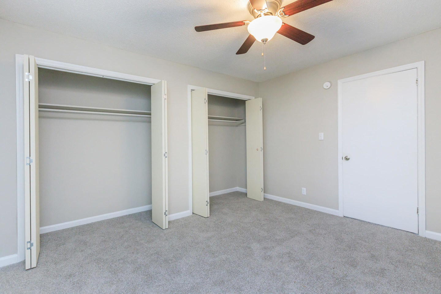 Lexington Village Image 13