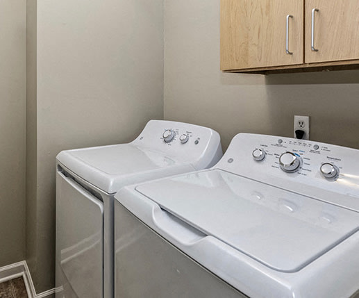 Whispering Hills Apartments Image 16