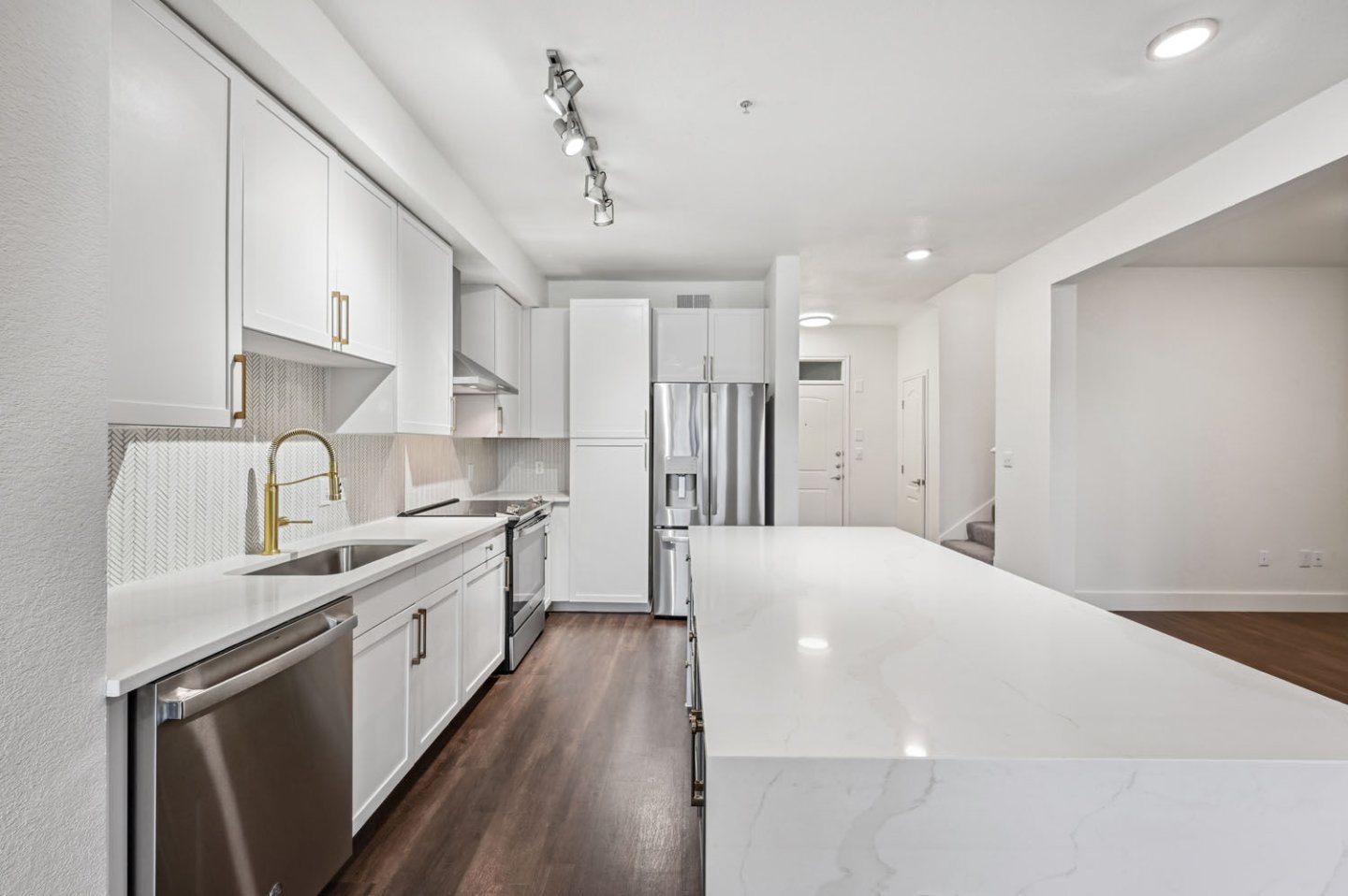 The Encore Apartments Image 10