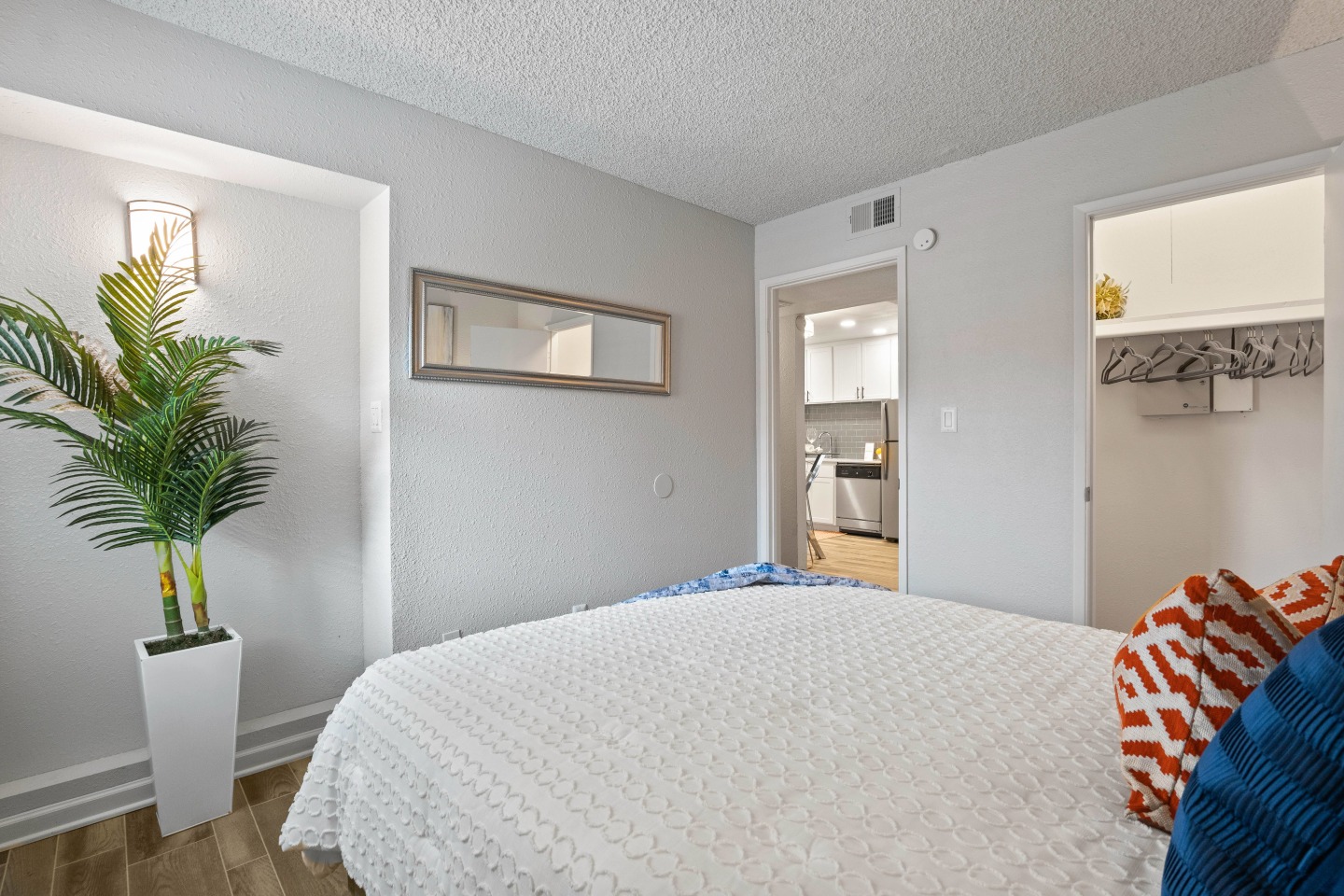 Delano Image 22