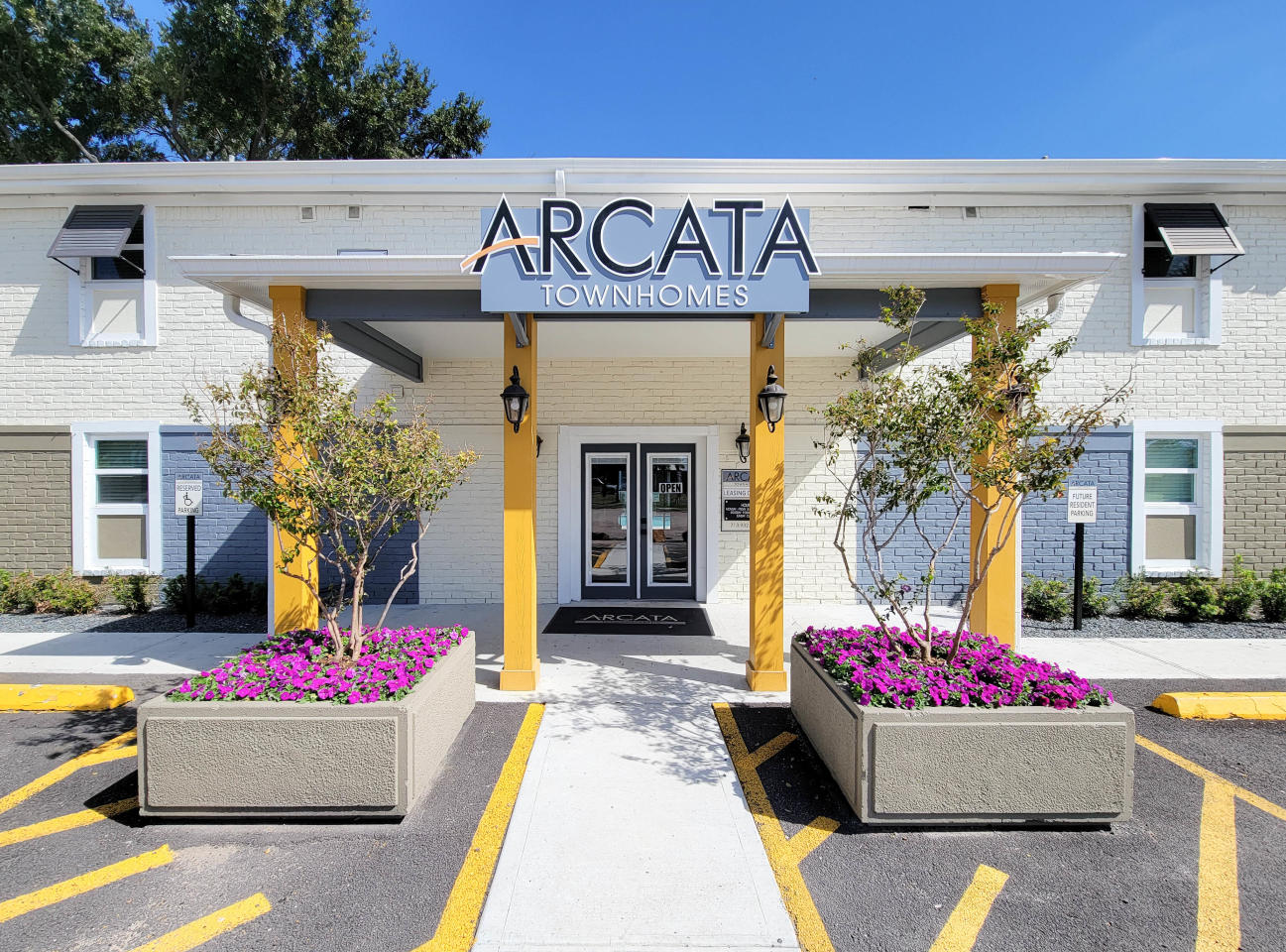Arcata Townhomes Image 1