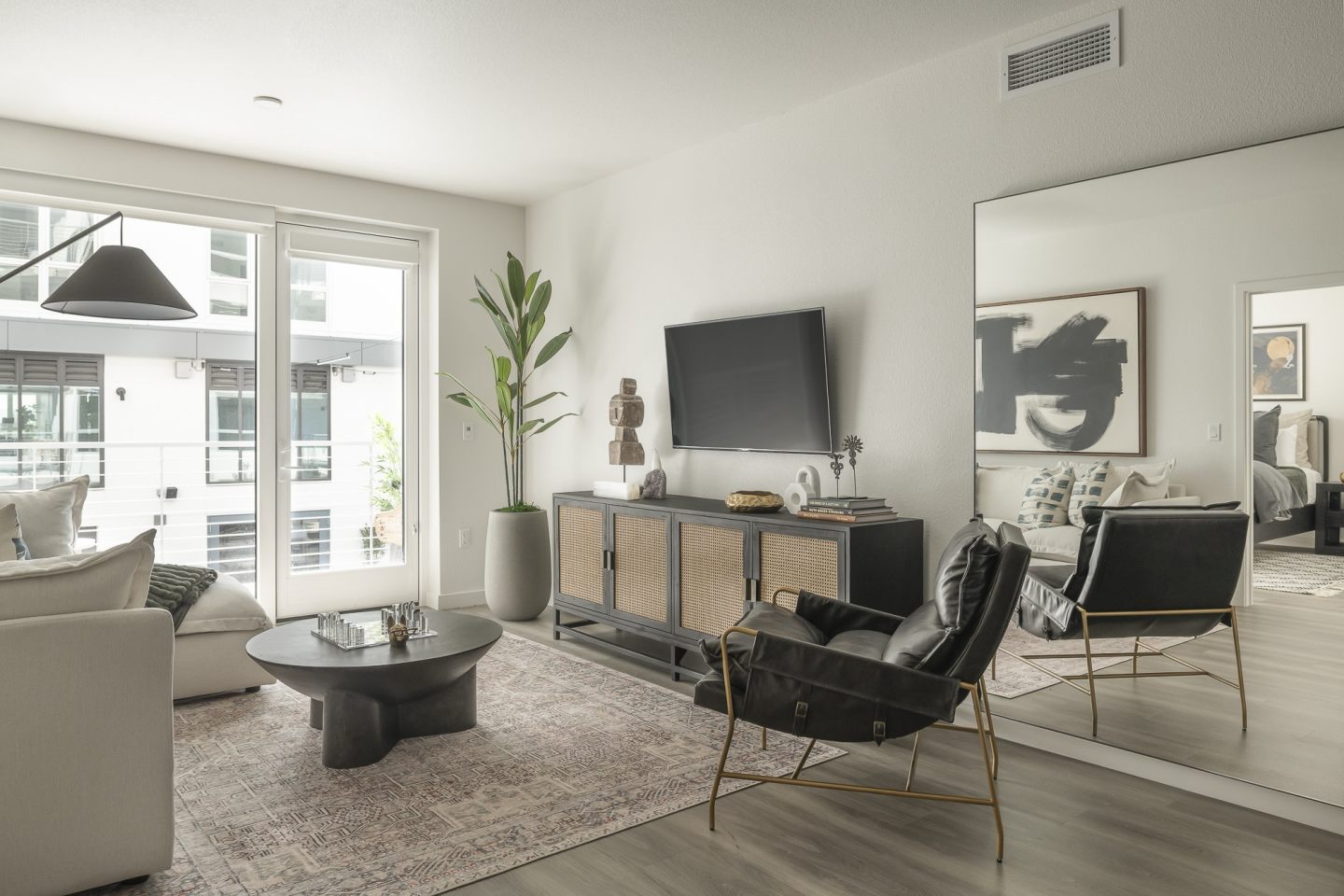 Portico Oakland Waterfront Image 18