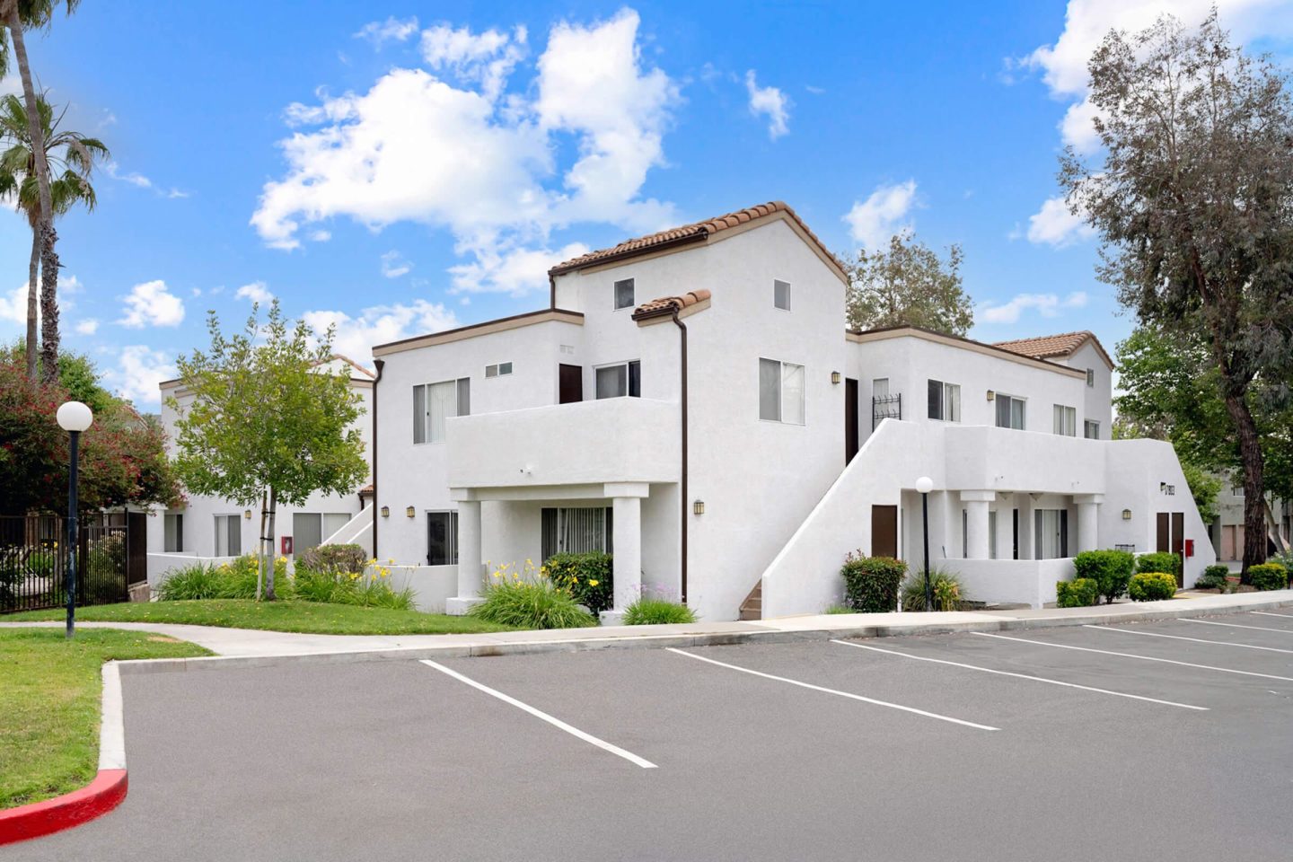 Riverpark apartment homes Image 45