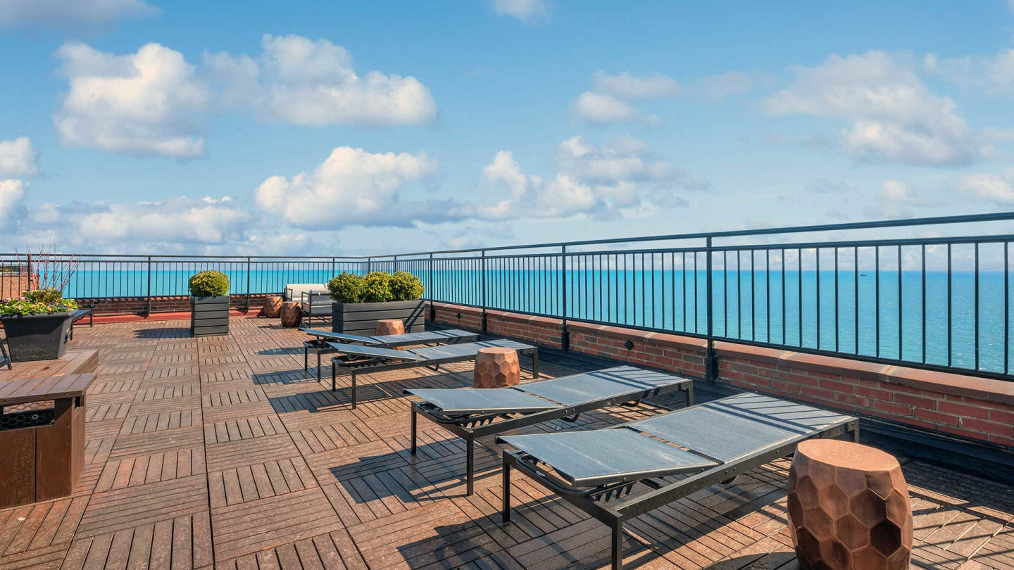 1350 Lake Shore Drive Image 23