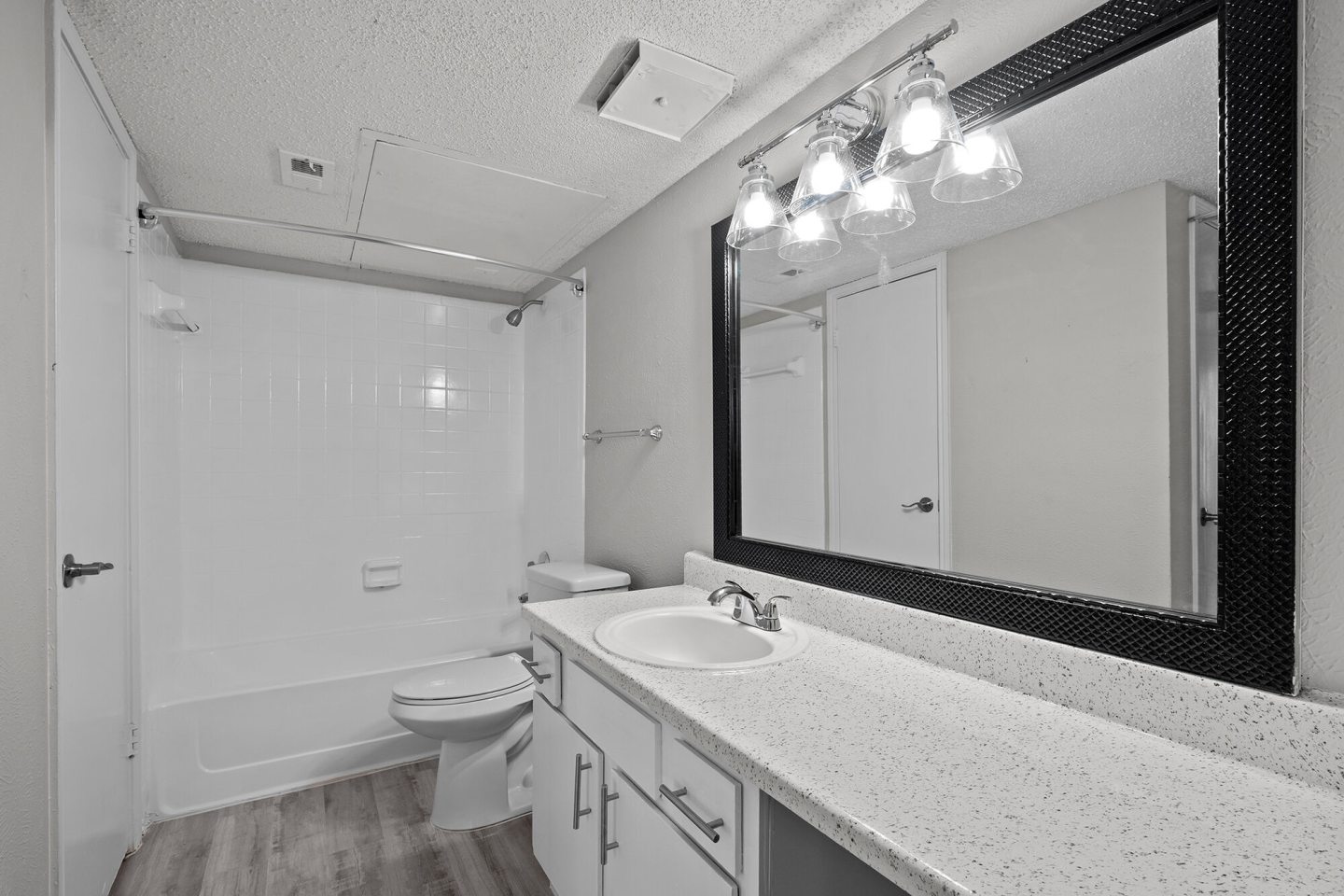 The Azul Apartments Image 35