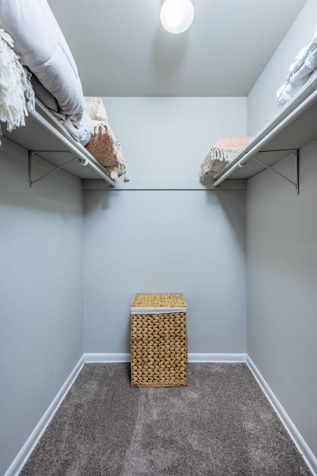 Grand Arbor Reserve Apartment Homes Image 6