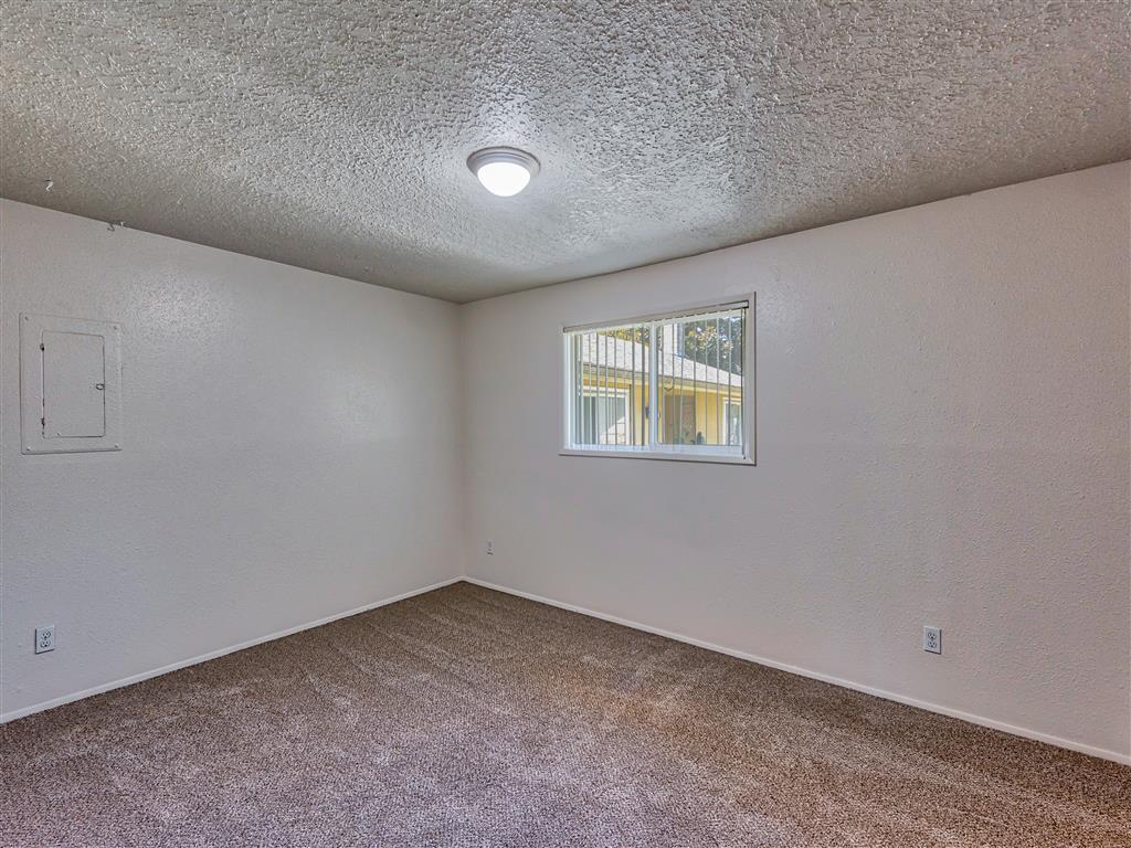 Beverly Gardens Image 10