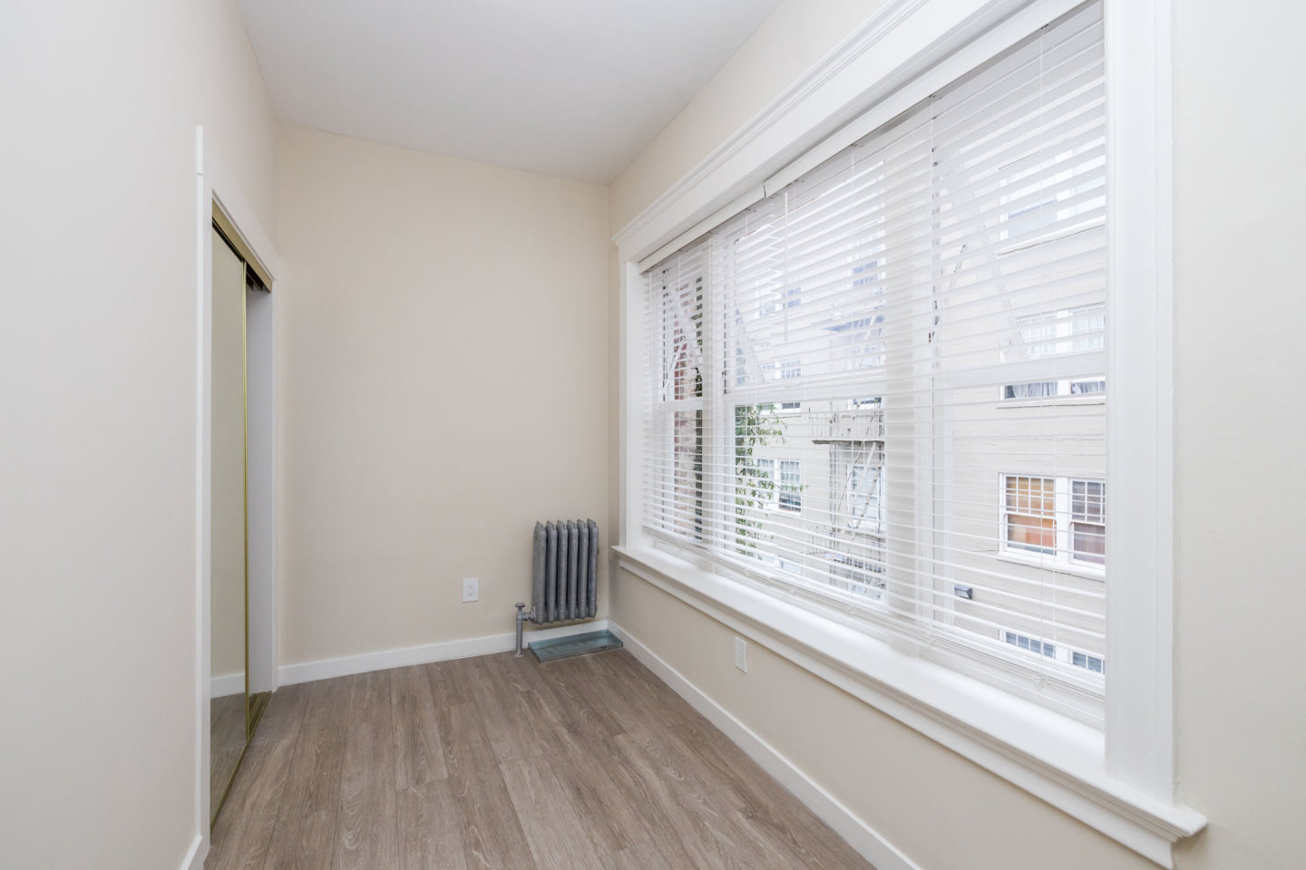 990 Geary Image 26