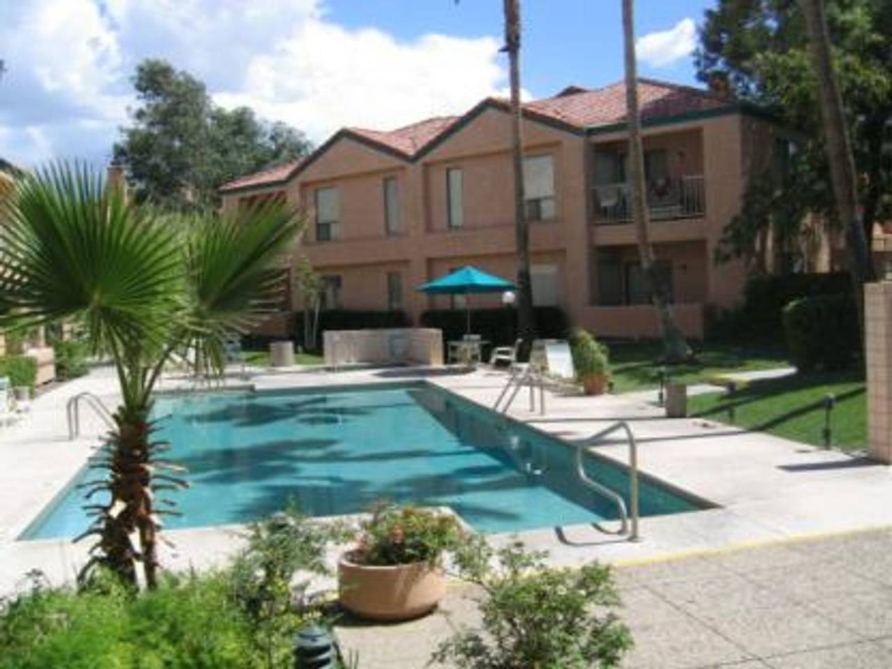 Emerald Pointe Image 5