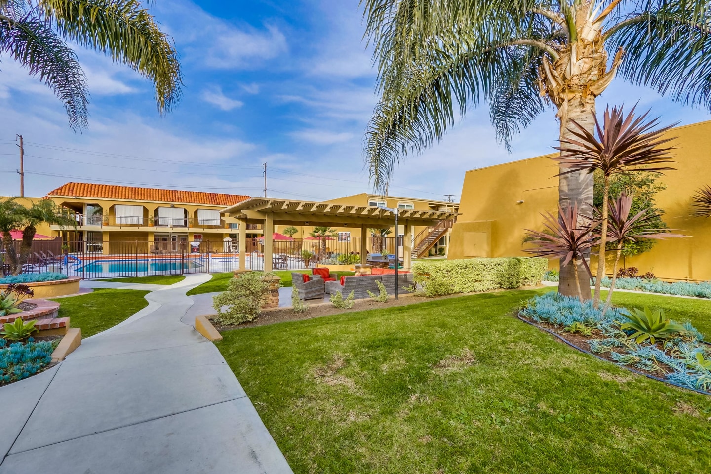 Whiffle Tree Apartment Homes Image 5