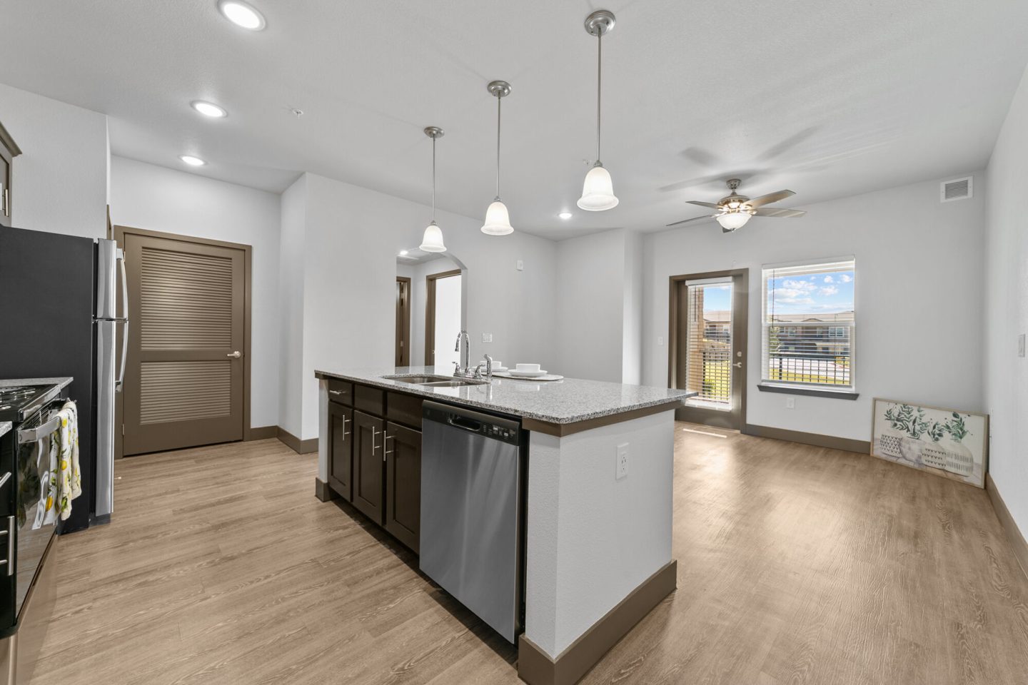 Deer Park Apartments Image 4