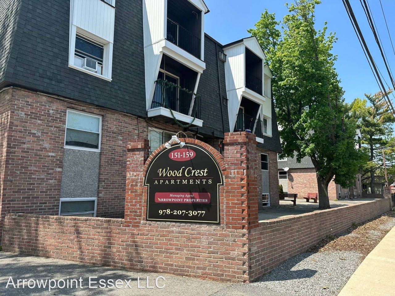 Wood Crest Image 10