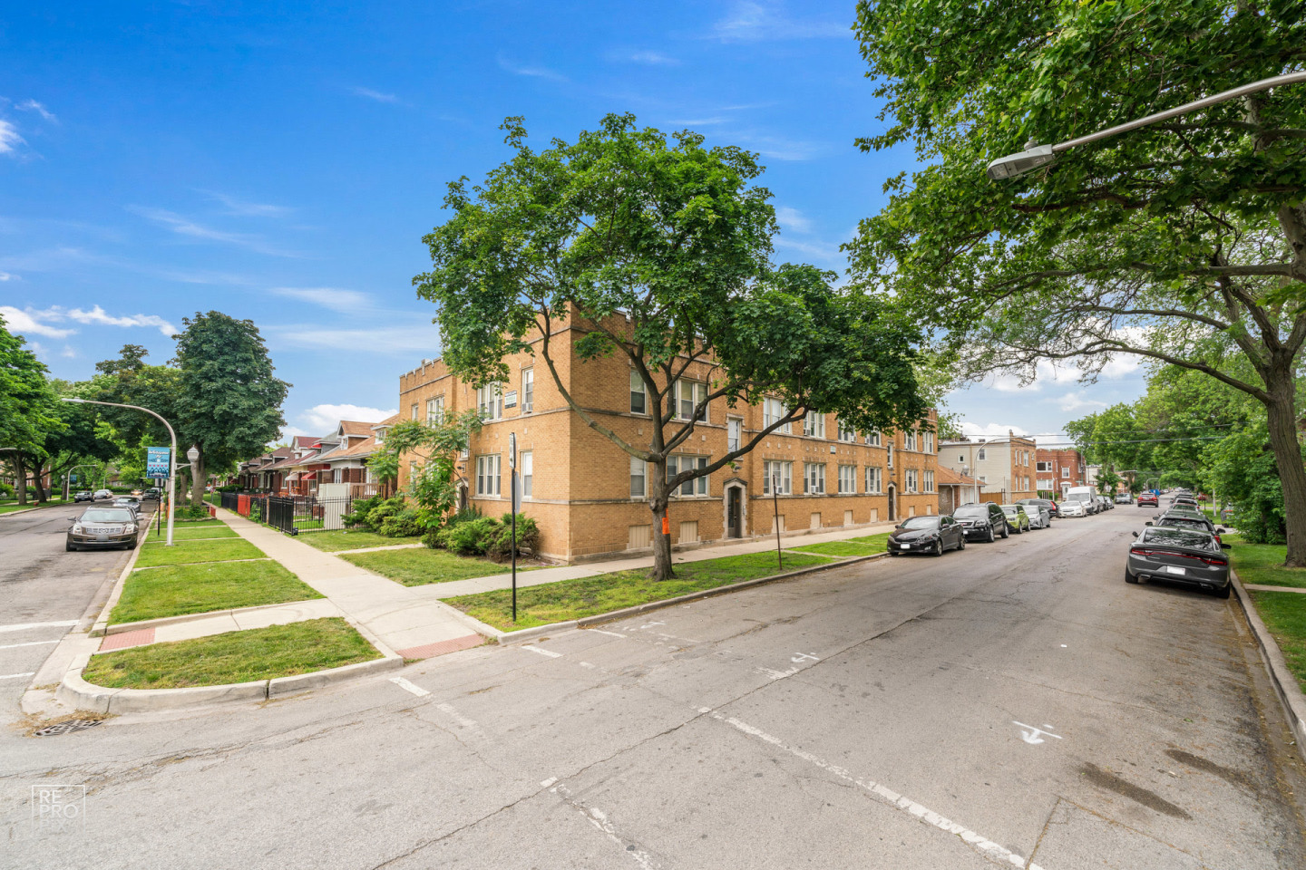 5401-09 W Le Moyne St Image 2