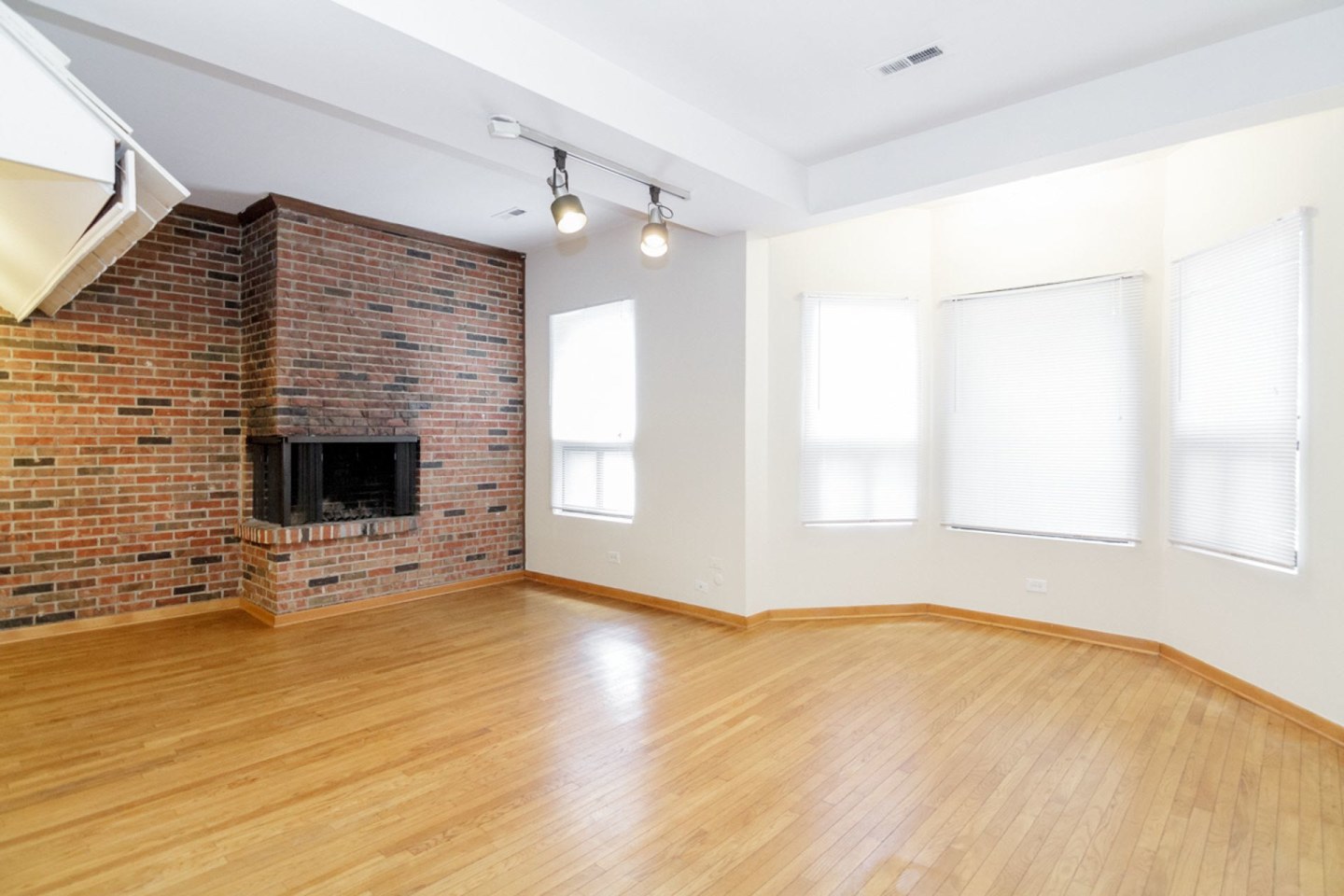 871 W. Lill Apt. Image 7
