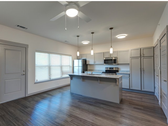 Backwater Cove Apartments Image 28