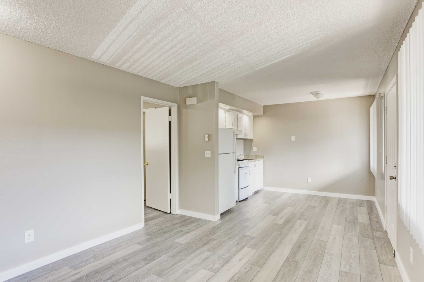 T Street Apartments Image 9