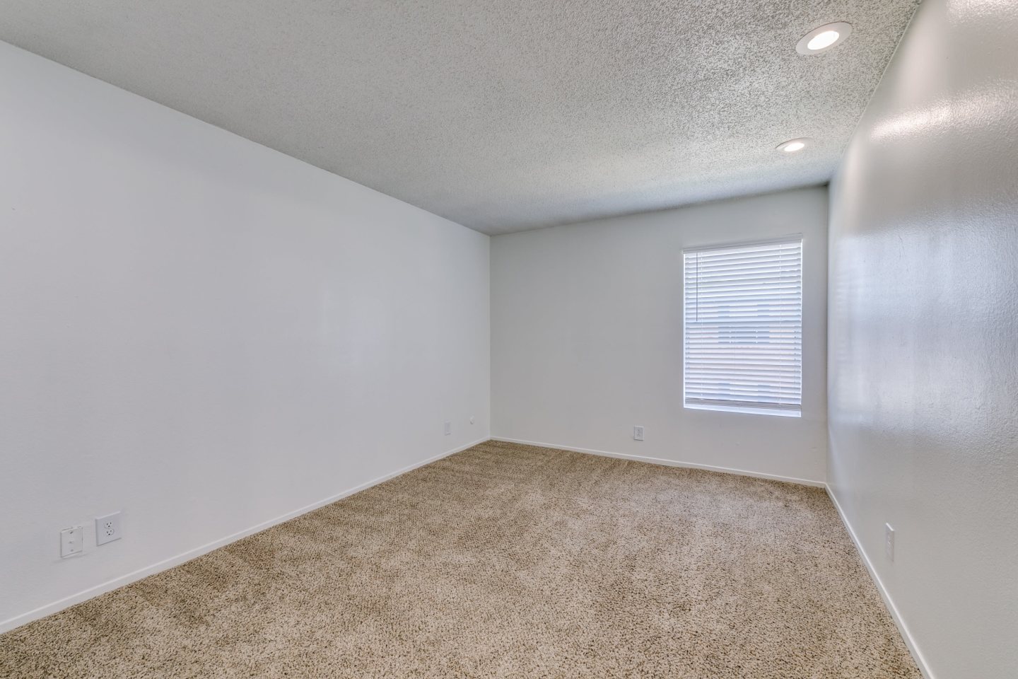 Saddle Brook Image 18