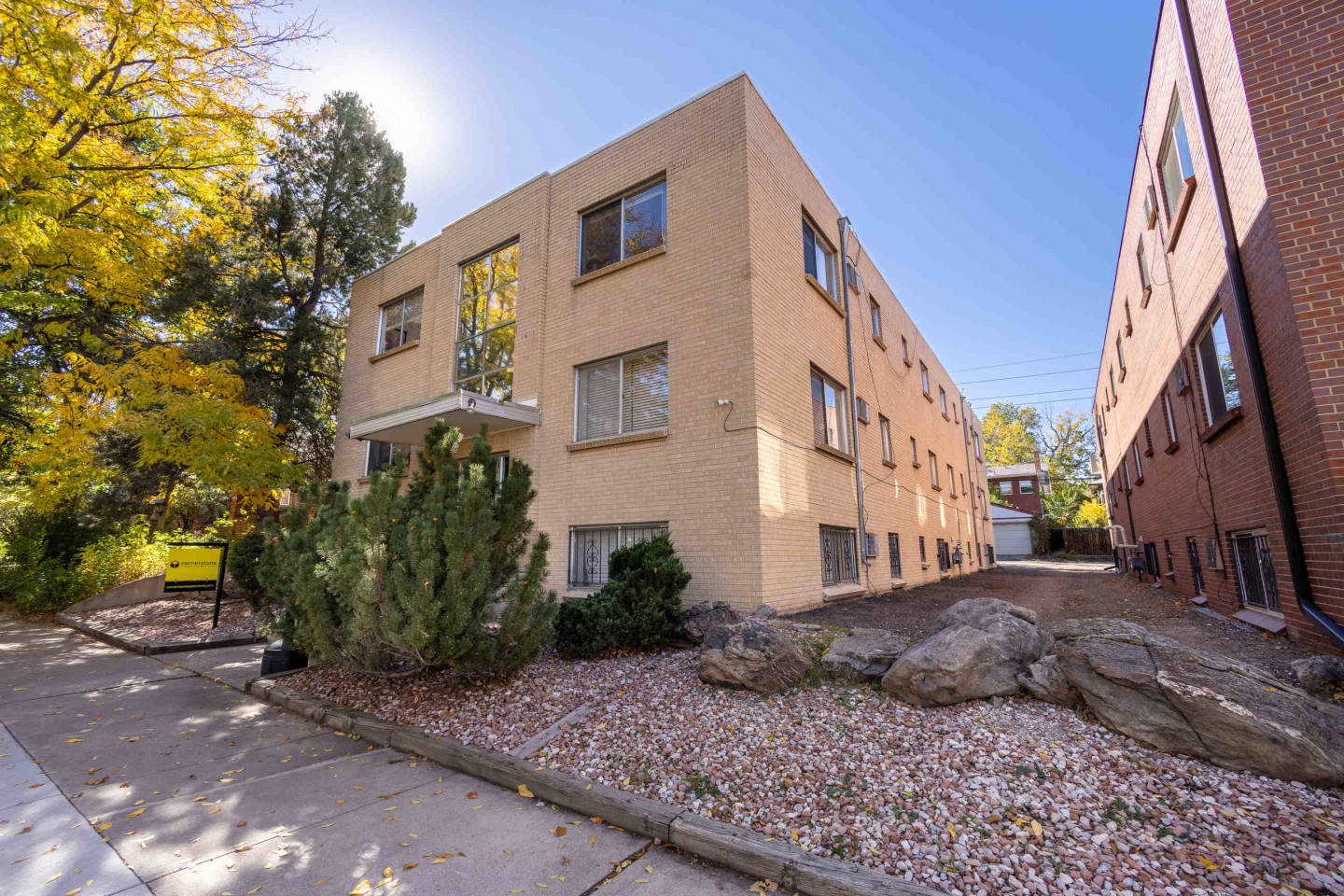 1335 Monroe Image 11