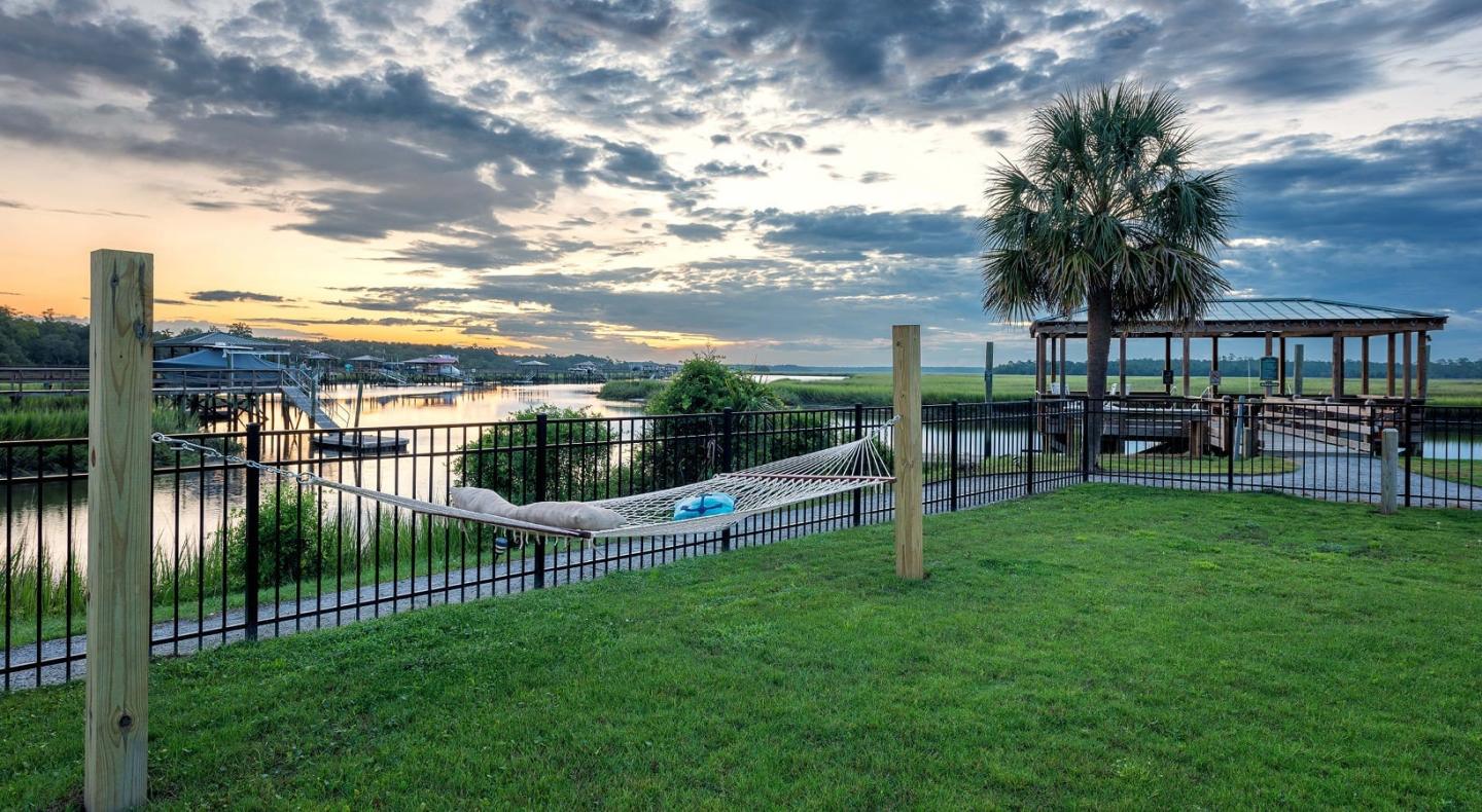 Sweetwater Waterfront Apartment Homes Image 48