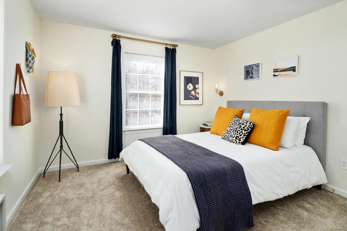 Senior Housing - Manchester Lakes Apartment Homes Image 14