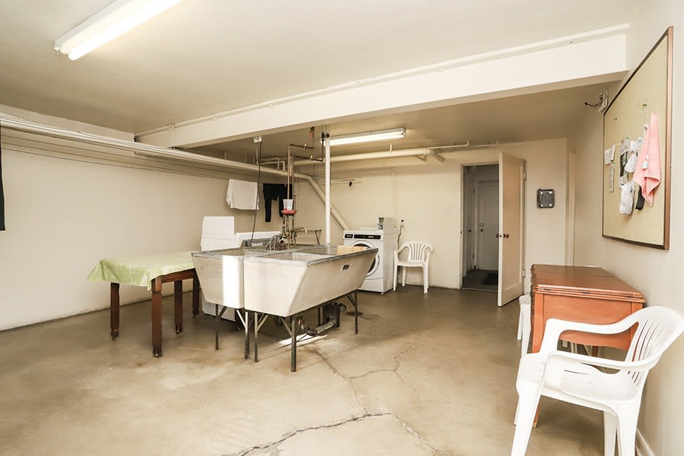 Eastview Apartments Image 28