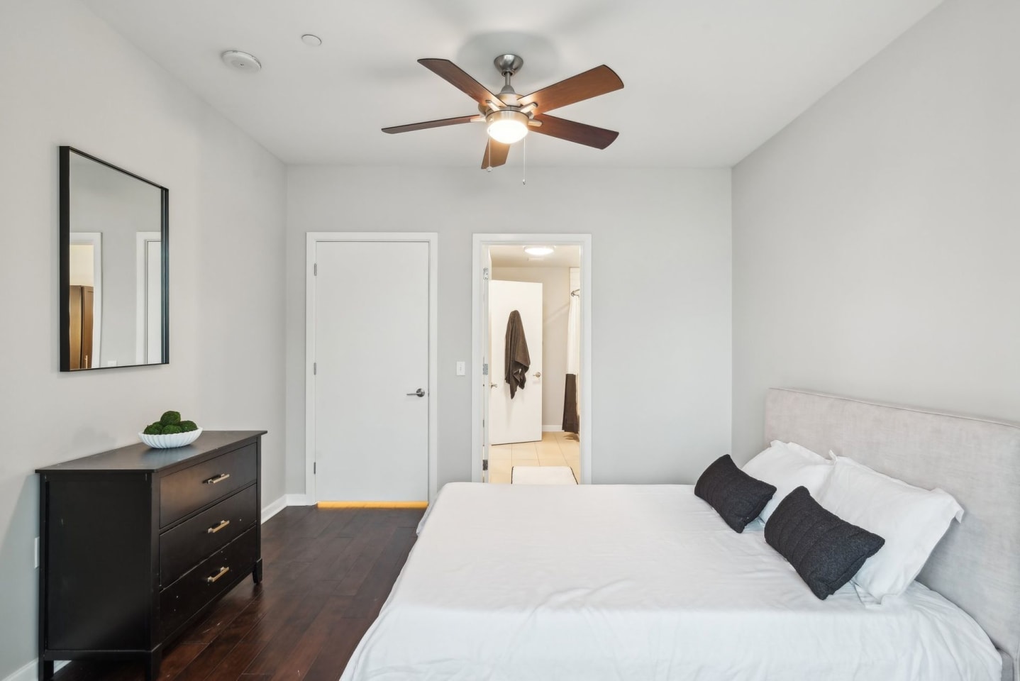 The Mayflower Apartments Image 39