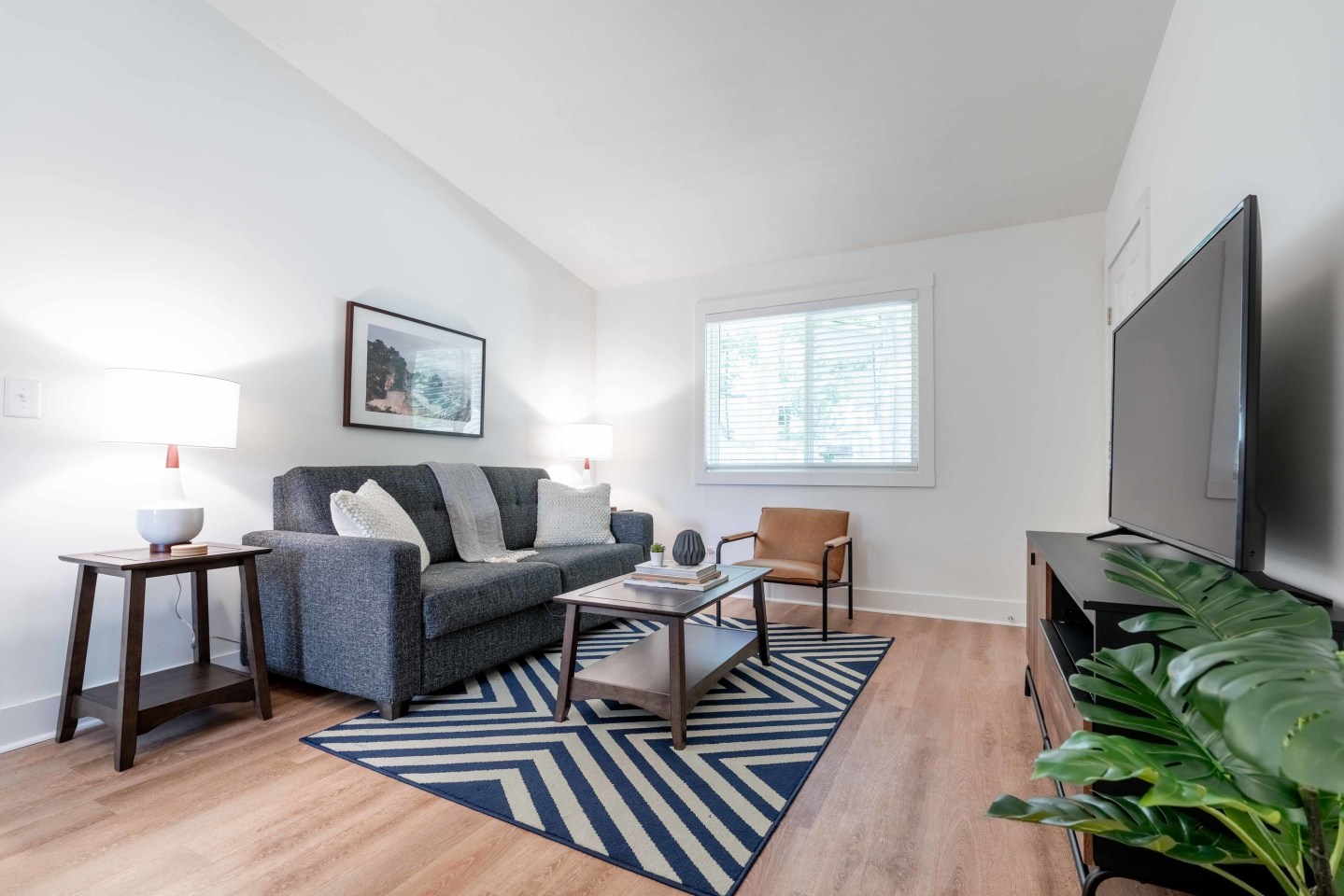 1075 Woodland Avenue NE Image 17