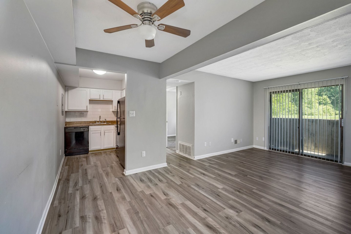 Oakmont Flats Image 17
