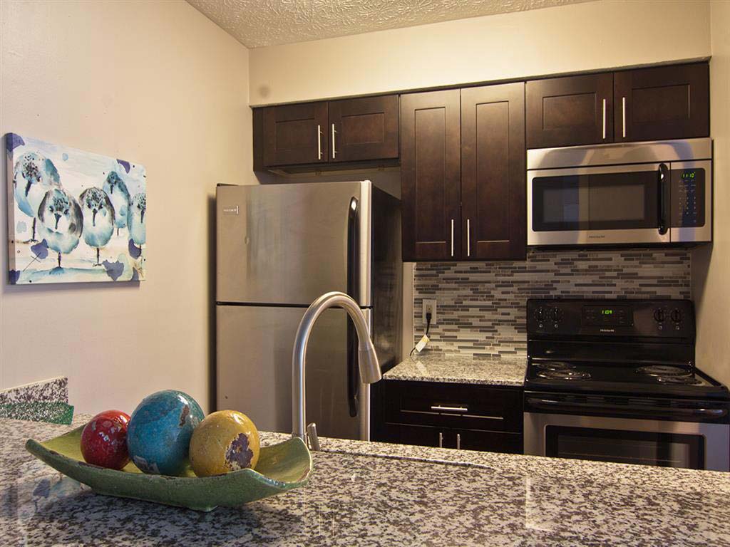 Camelot East Apartments Image 8