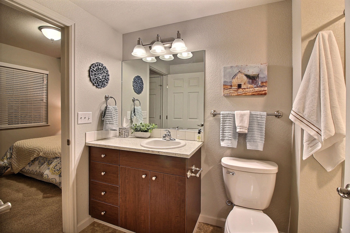 Reserve at West T-Bone Image 31