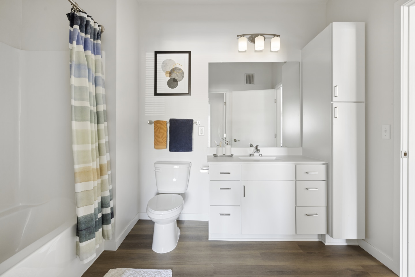 Axle Apartments Image 3
