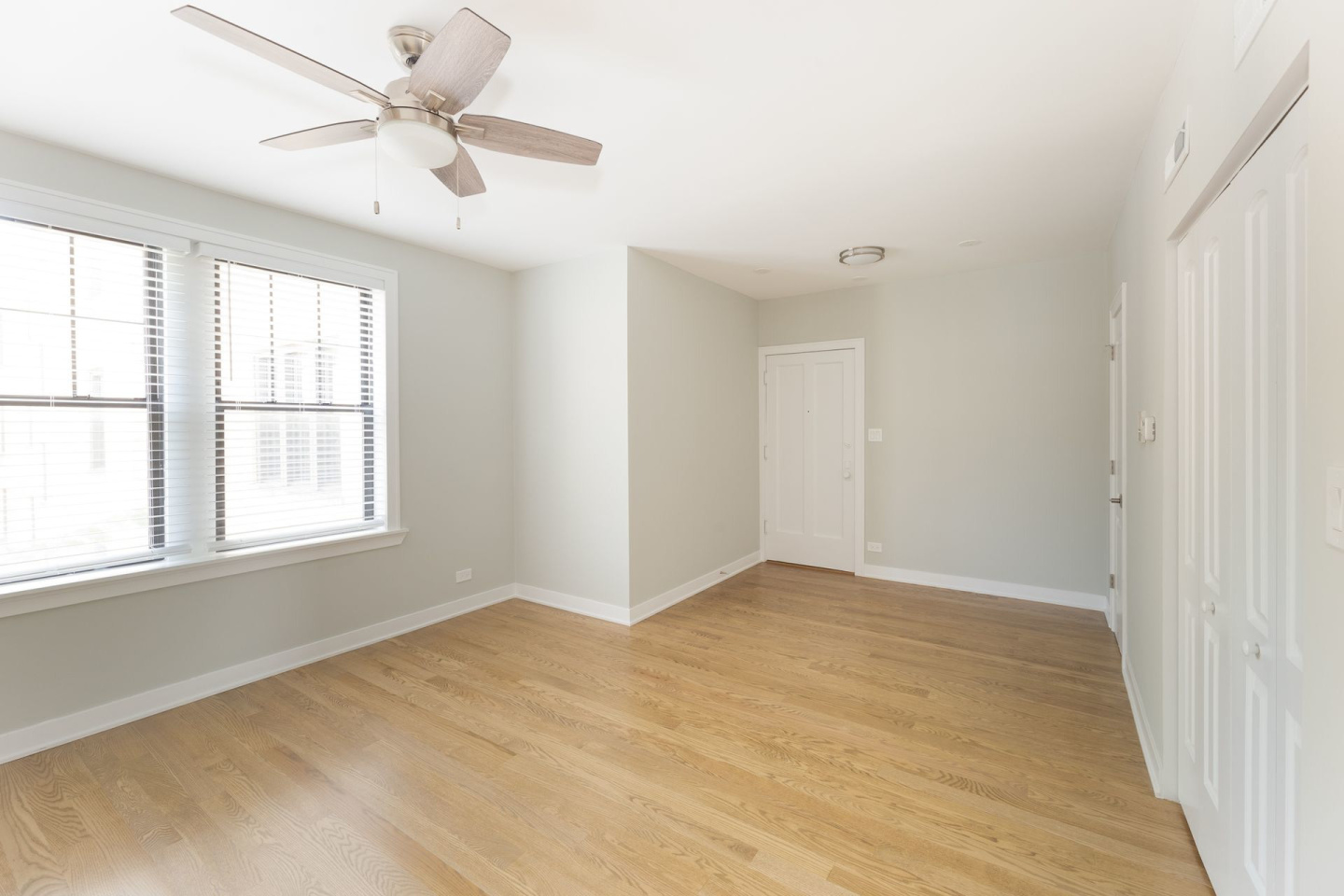 3618 North Marshfield Ave. Apt. Image 7
