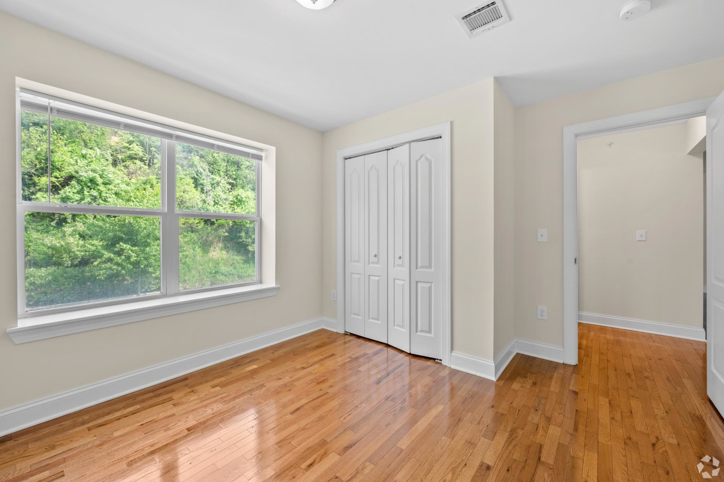 Summit Ridge Luxury Apartments Image 12