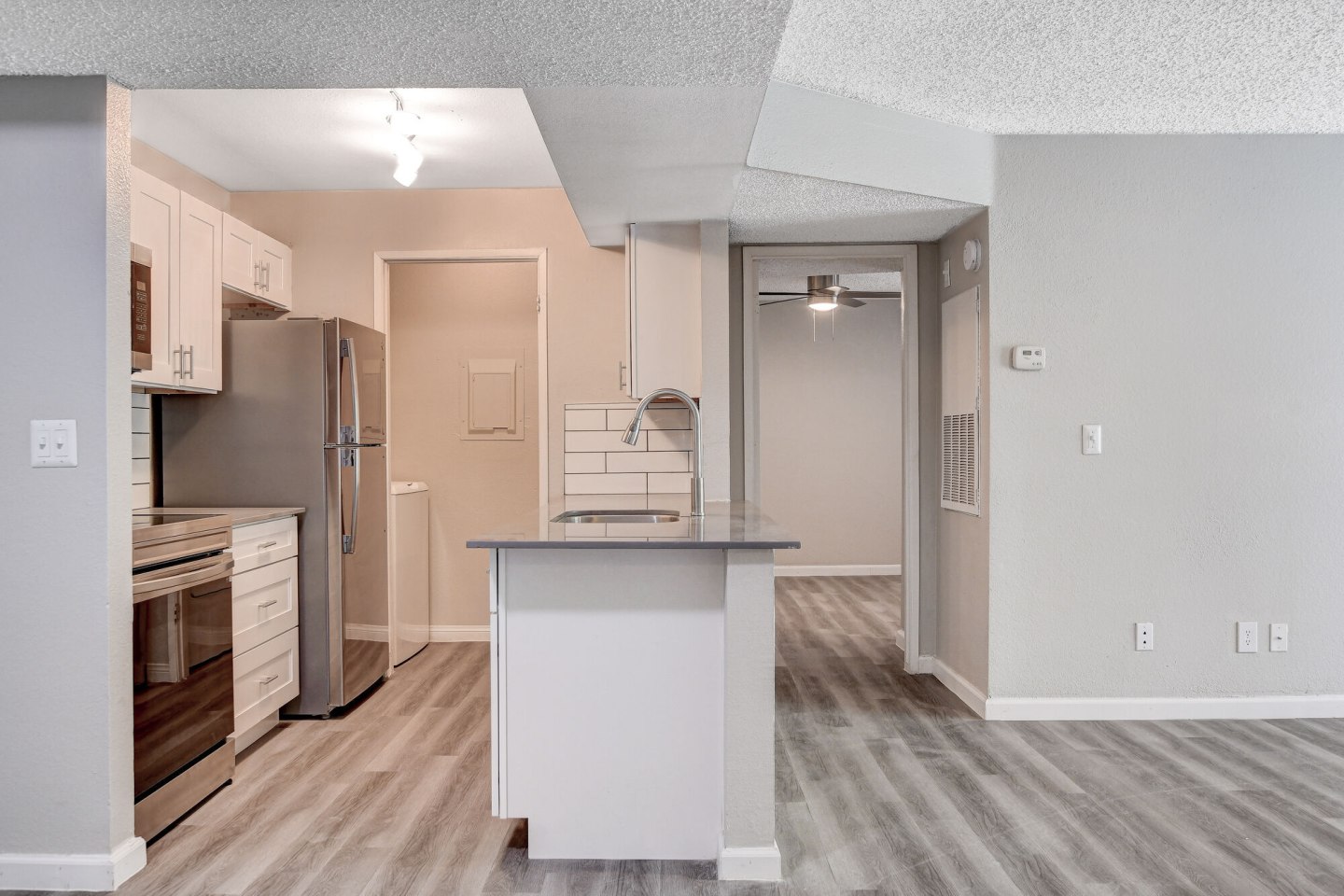 Tides on Twain Apartments Image 7