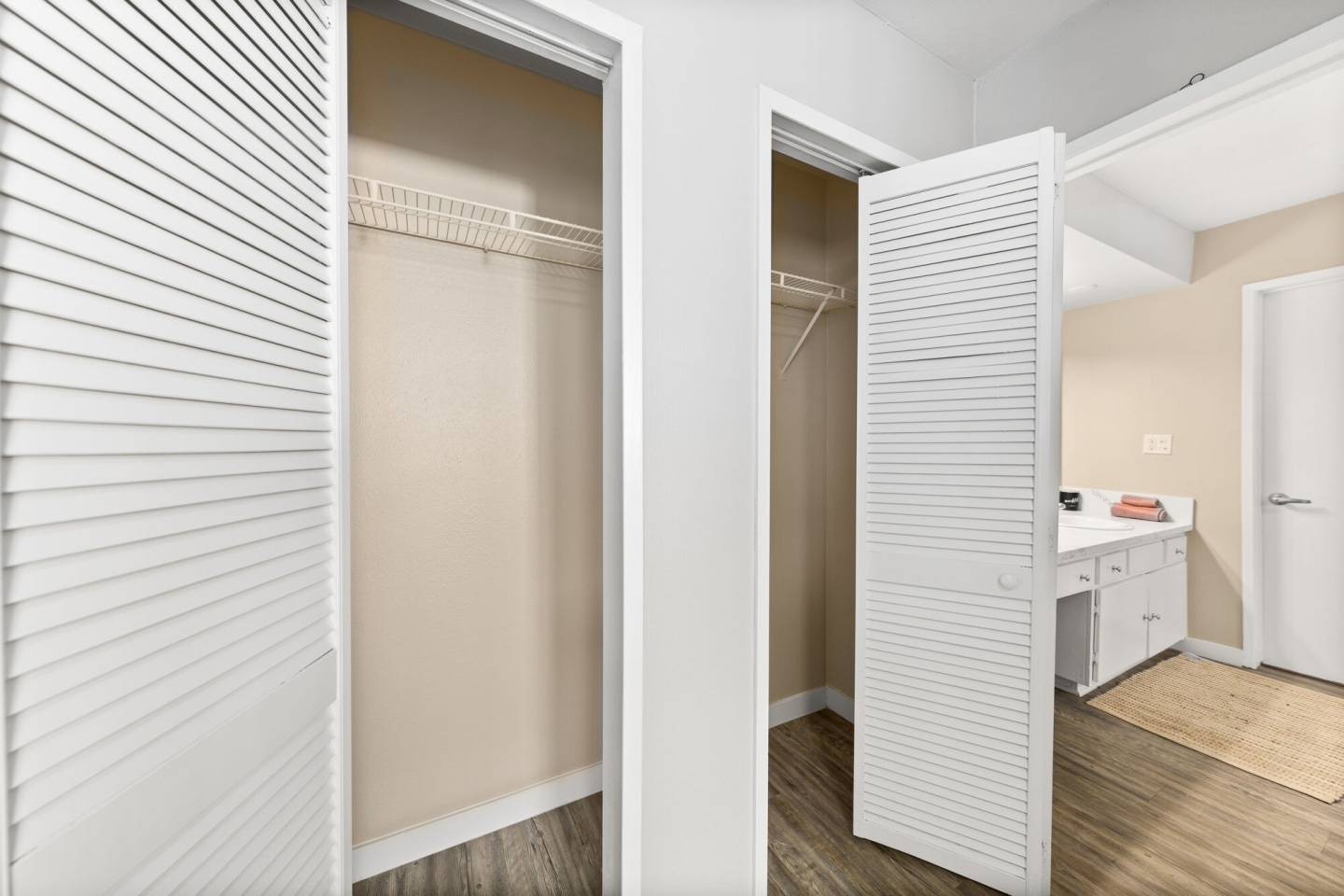Summerview Beach Resort Luxury Apartments Image 6