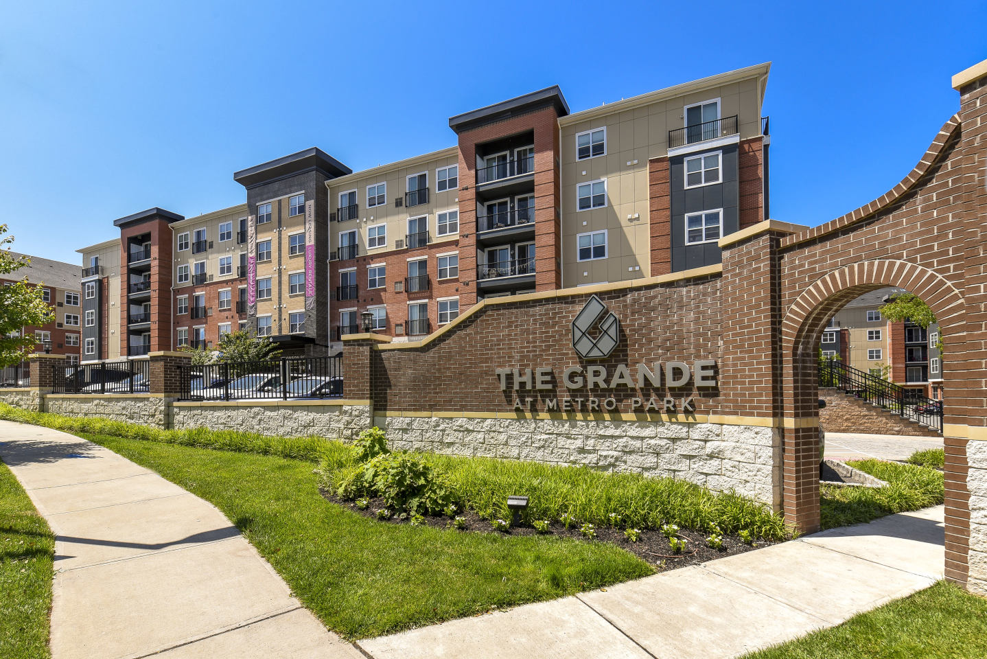 The Grande at Metropark Image 65