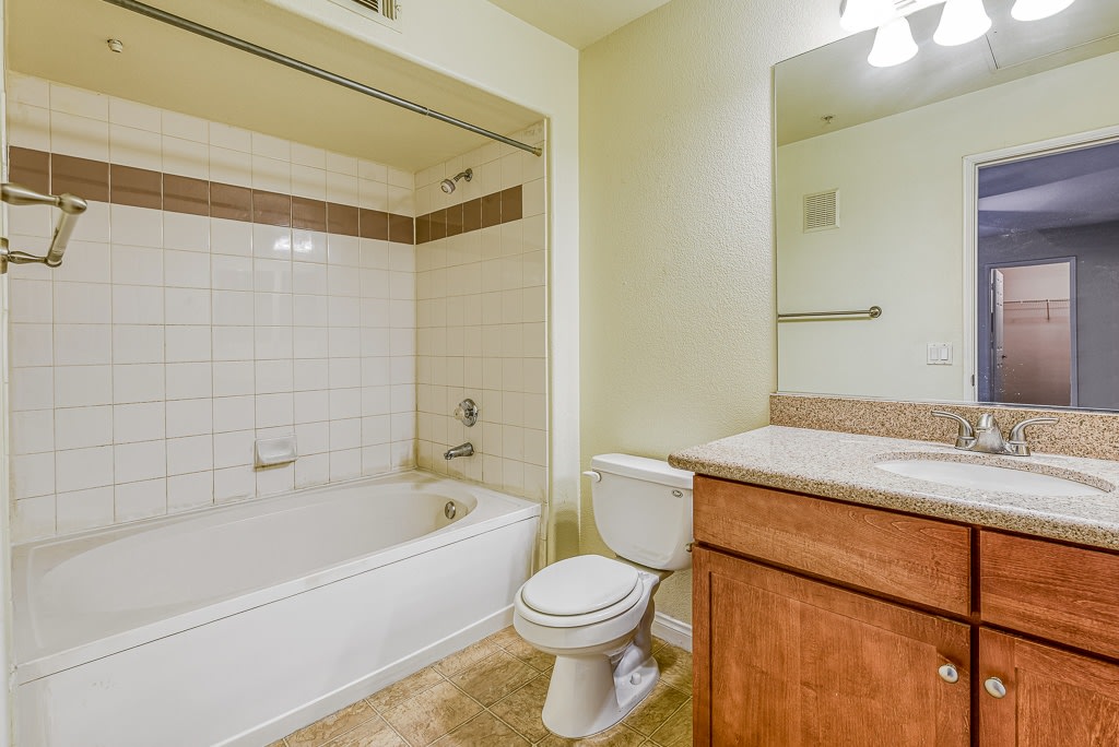 BORGATA CONDOMINIUMS Image 14