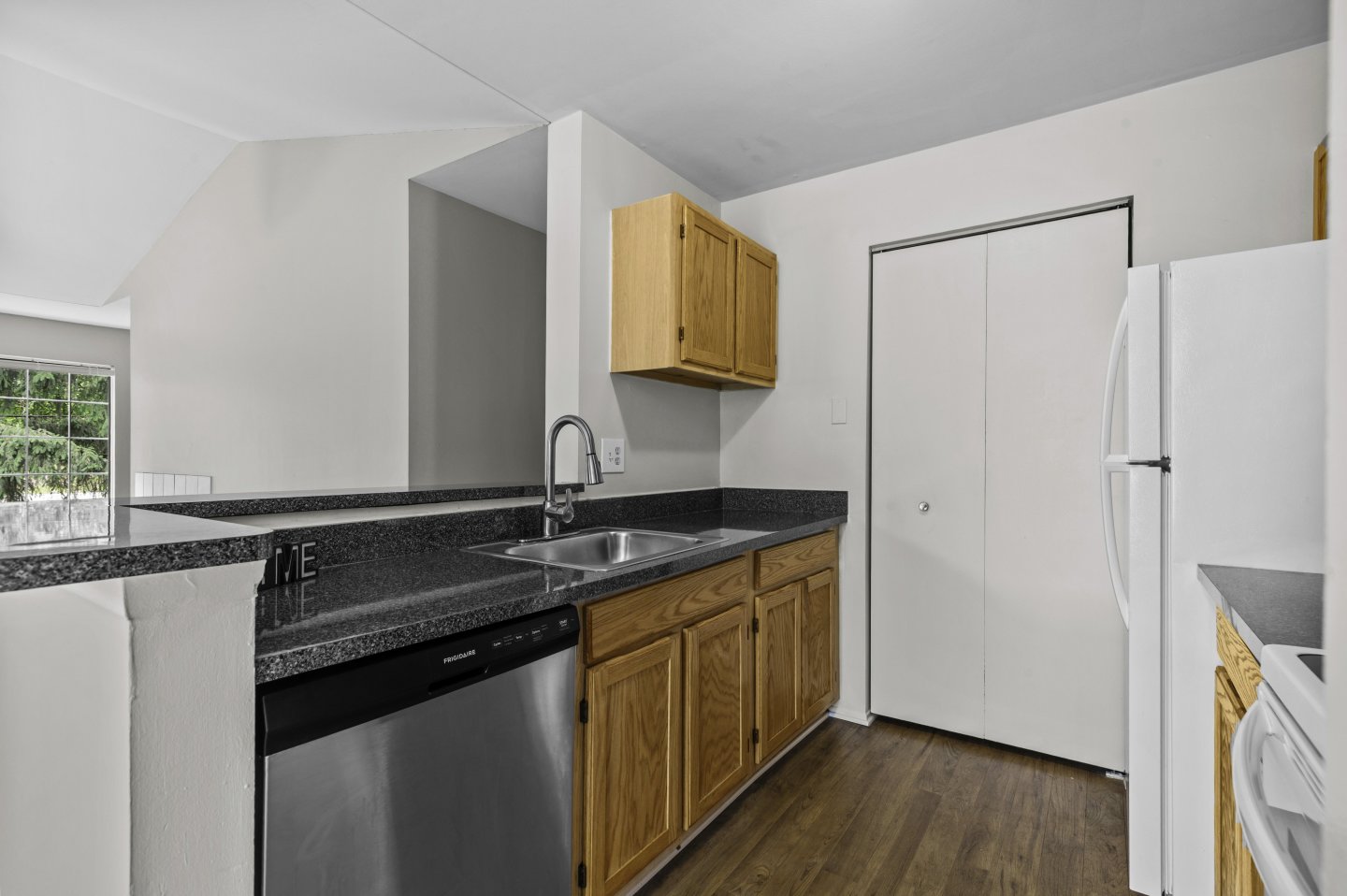 Village Club of Farmington Hills Image 11