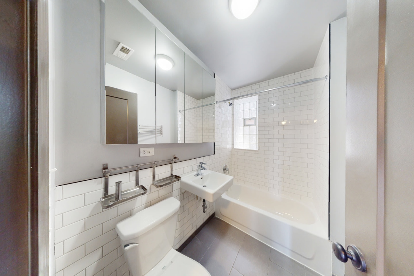 5300 S Drexel Image 12