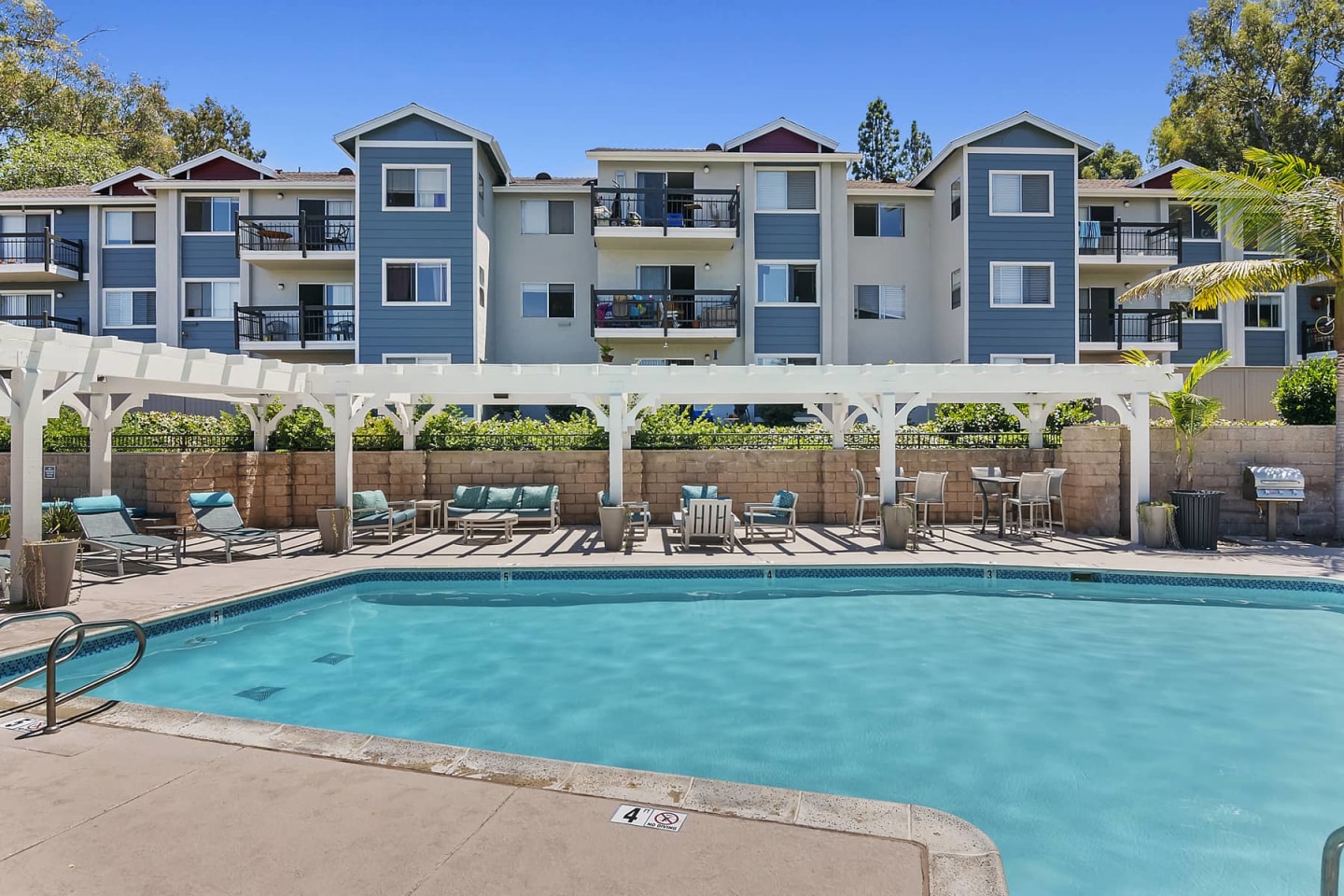 The Avenue at Carlsbad Image 4