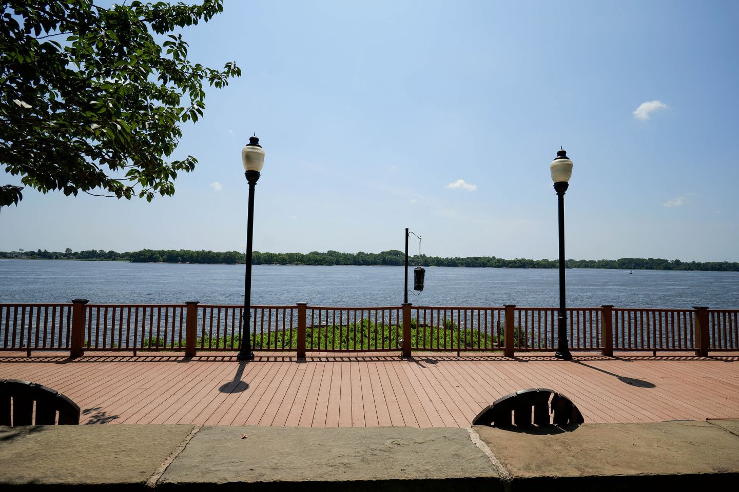 Delaire Landing Image 20