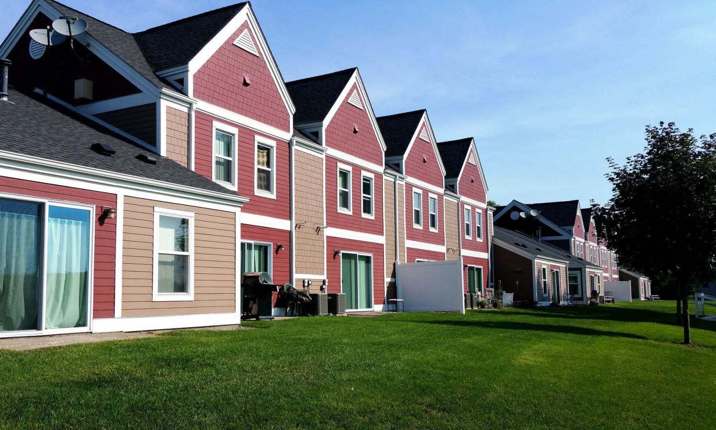 Jefferson Square Townhomes Image 2